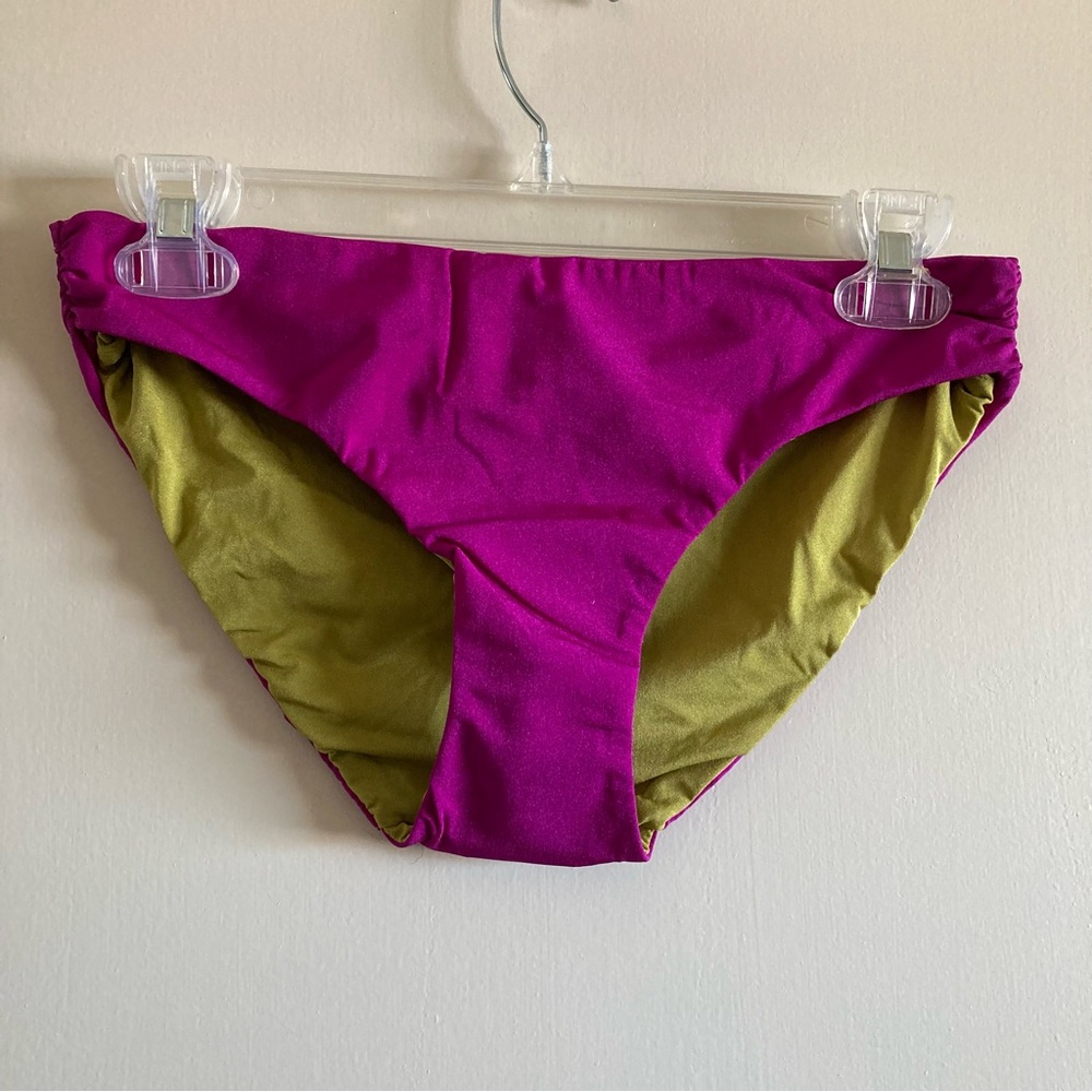 A. Che Swim Bottom | NWT